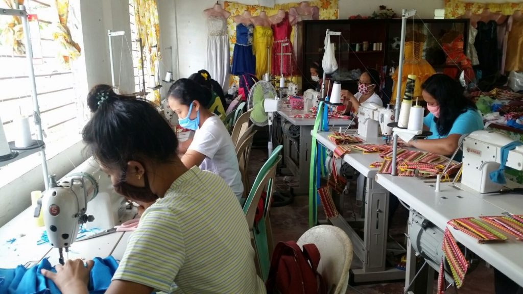 DTI, GSU fabricate thousands of PPEs for COVID-19 frontliners in Guimaras